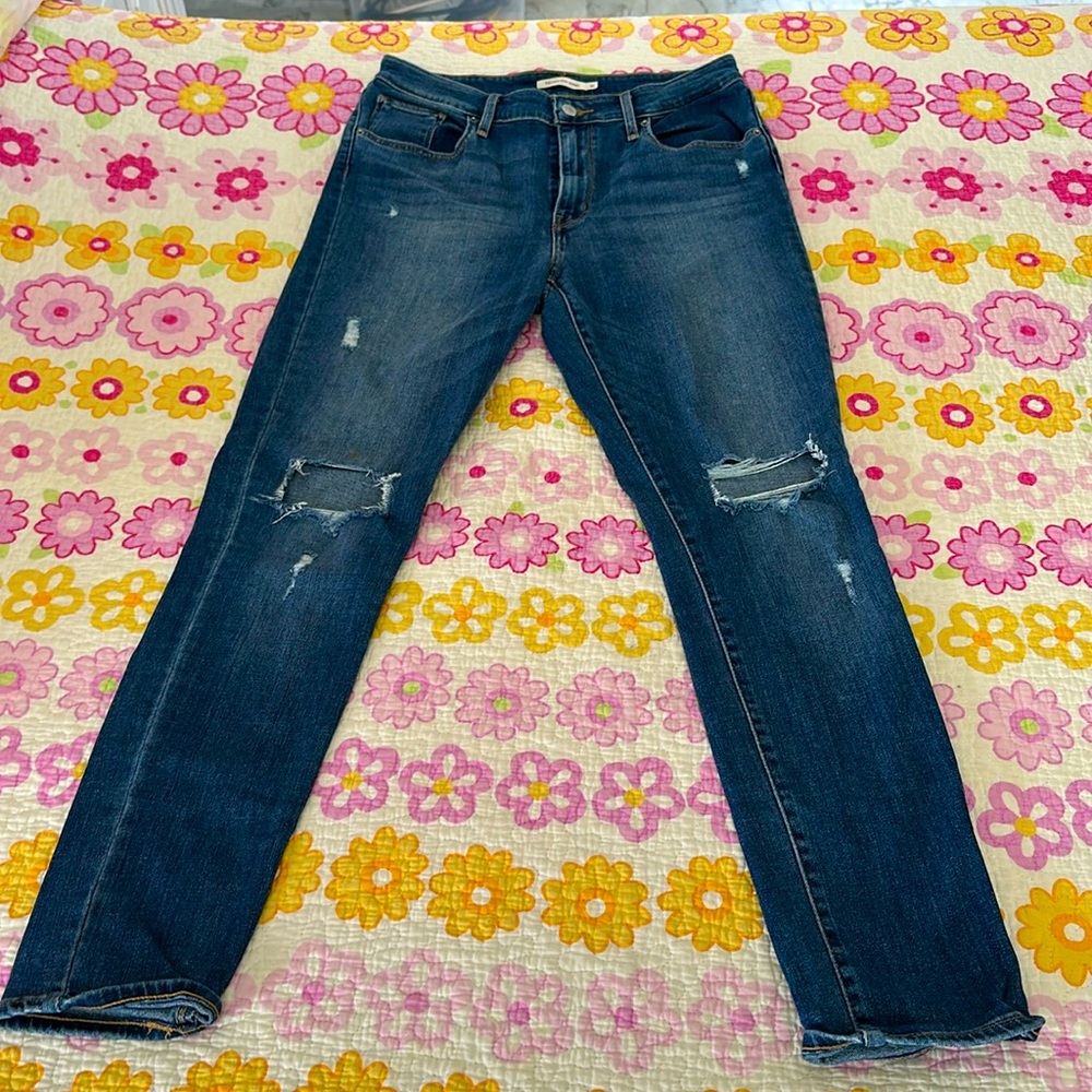 Levi's 721 High Rise Skinny Jeans Medium wash Size 31